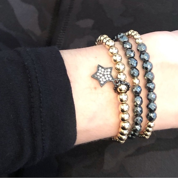 Gold and Black Beaded Bracelet - Picture 3 of 6